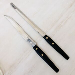 2 Vintage Robinson Knife USA Serrated Bread Knife Slicing/Carving Black Handle